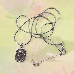 silver rose necklace